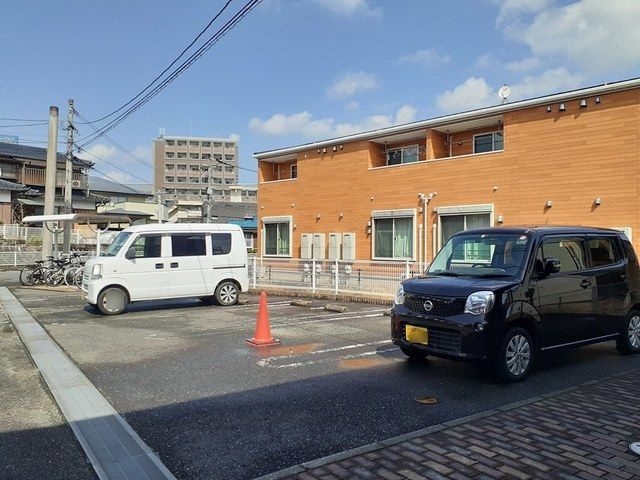 プランドールＣの駐車場