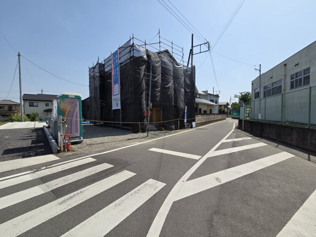 新築　みどり市大間々町大間々第13　クレイドルガーデン　1号棟の前面道路含む現地写真|現地写真　北側接道幅員約4.7ｍ	