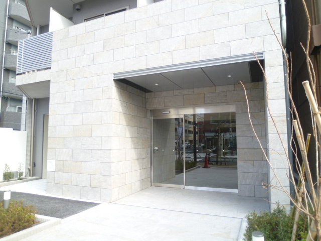 オーキッドレジデンス両国Ⅱのエントランス