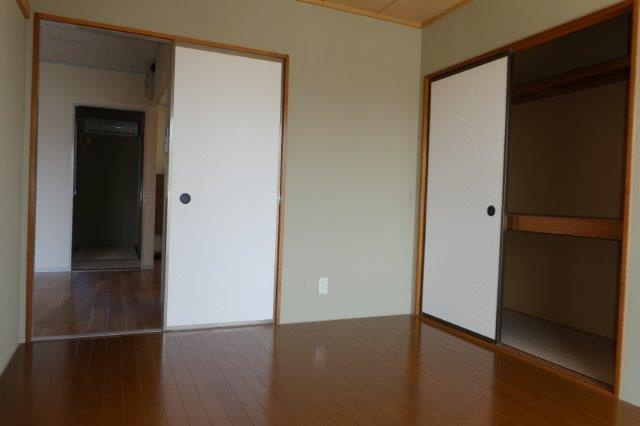 ジョイファミリー総社Bの内装|洋室