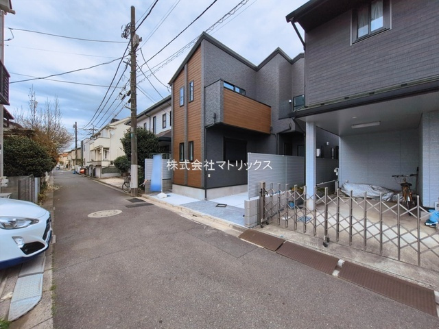 練馬区石神井町8丁目　土地31坪超　省エネ大型住宅　限定1棟の前面道路含む現地写真