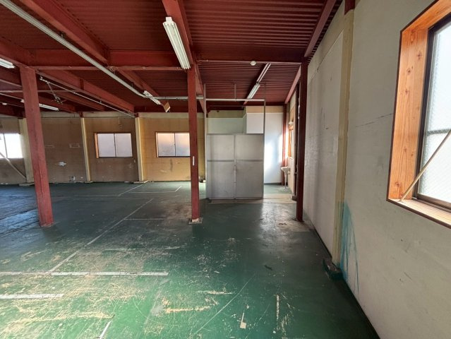 西尾市上矢田町貸倉庫の内装