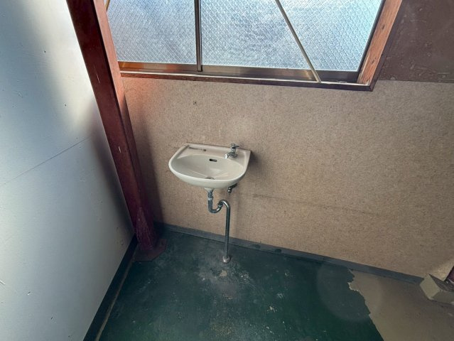 西尾市上矢田町貸倉庫の内装