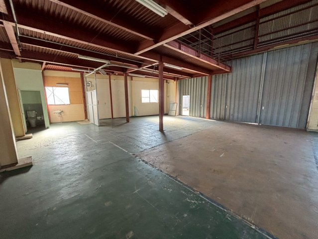 西尾市上矢田町貸倉庫の内装