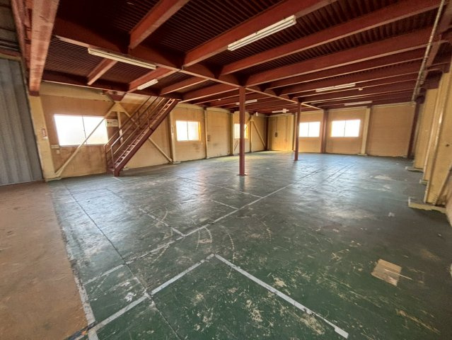 西尾市上矢田町貸倉庫の内装