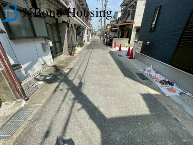 WIC２ヶ所　長期優良住宅　魚住町清水４期　新築戸建の前面道路含む現地写真