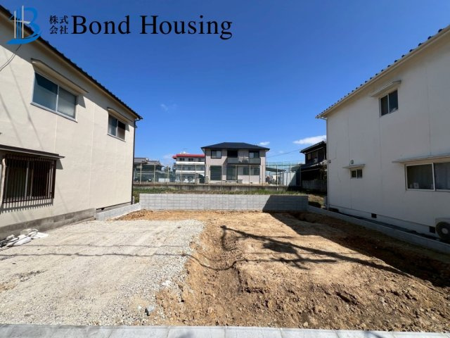 WIC２ヶ所　長期優良住宅　魚住町清水４期　新築戸建の駐車場
