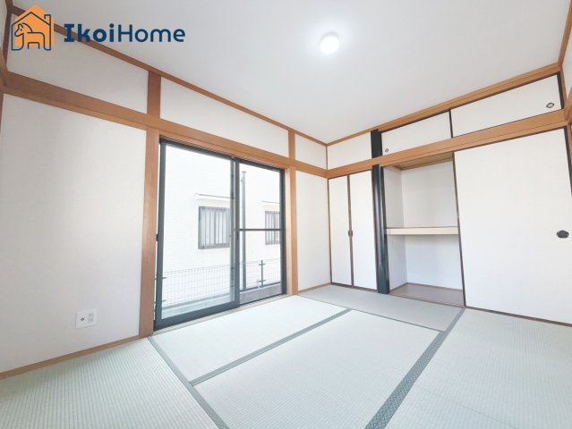 神戸市西区玉津町高津橋　中古戸建の内装|【ホームページに現地動画掲載中】●年中無休：当日予約可●収納スペース完備の便利な4.87帖の和室です