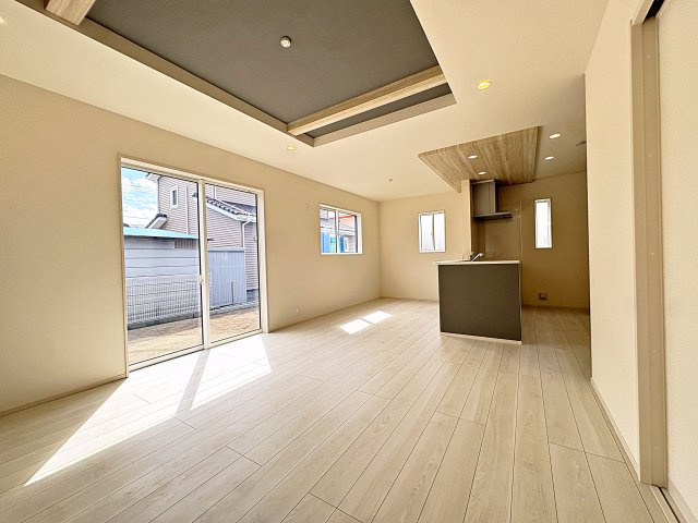 新築戸建・新築建売　郡山市安積町南長久保一丁目　安積第三小・安積第二中の洋室|画像はバーチャルホームステージングの加工による演出で、実際の家具は付きません。