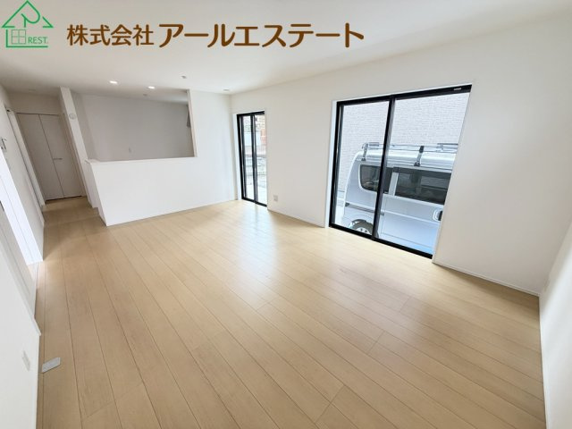 加古川市東神吉町出河原　　新築戸建の居間・リビング