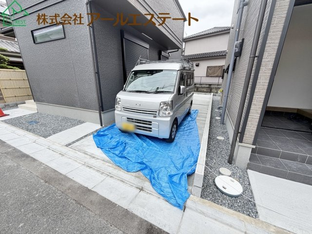 加古川市東神吉町出河原　　新築戸建の駐車場