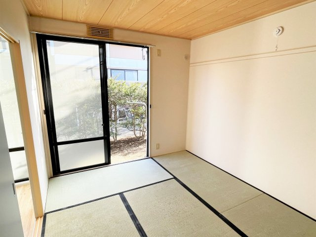 エメラルド蓮沼Aの和室