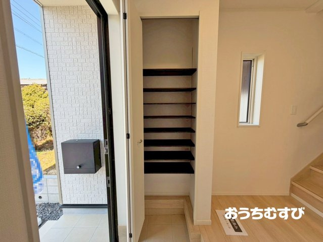 春日井市岩成台第7(全2棟)の玄関