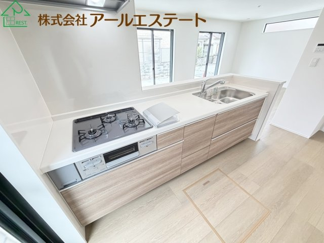 加古川市東神吉町出河原　　新築戸建のキッチン