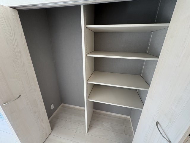 神戸市垂水区城が山５丁目のアパートの収納