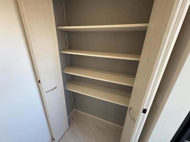 神戸市垂水区城が山５丁目のアパートの収納