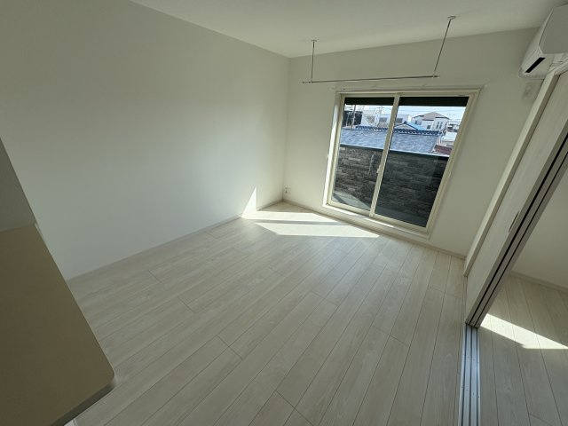 神戸市垂水区城が山５丁目のアパートの居間・リビング