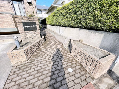 【エントランス】 | TYPHOON【名古屋市賃貸・エアコン付】