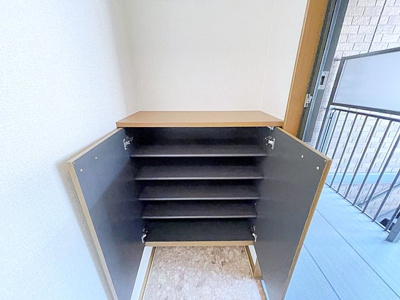 【玄関】 | TYPHOON【名古屋市賃貸・エアコン付】