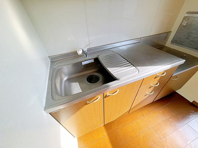 【キッチン】 | TYPHOON【名古屋市賃貸・エアコン付】