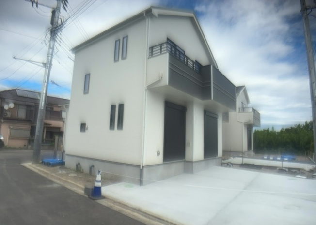【設備】 | 敷地内には、散水栓や立水栓があります。水道水を直接利用できるため、水を運ぶ手間を省くことが出来ます。大量の水を必要とする洗車作業や清掃などに役立ちます。その他設備とあわせて、現地でご確認ください。
