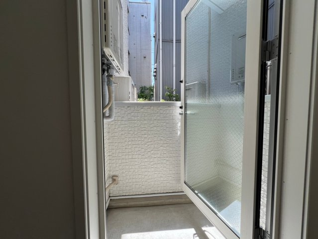 【バルコニー】