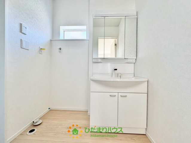 幸手市西第７　新築一戸建て　02　クレイドルガーデンの独立洗面台|2026/07/09　撮影