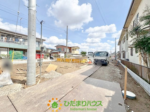 幸手市西第７　新築一戸建て　02　クレイドルガーデンの前面道路含む現地写真|2026/4/6　撮影