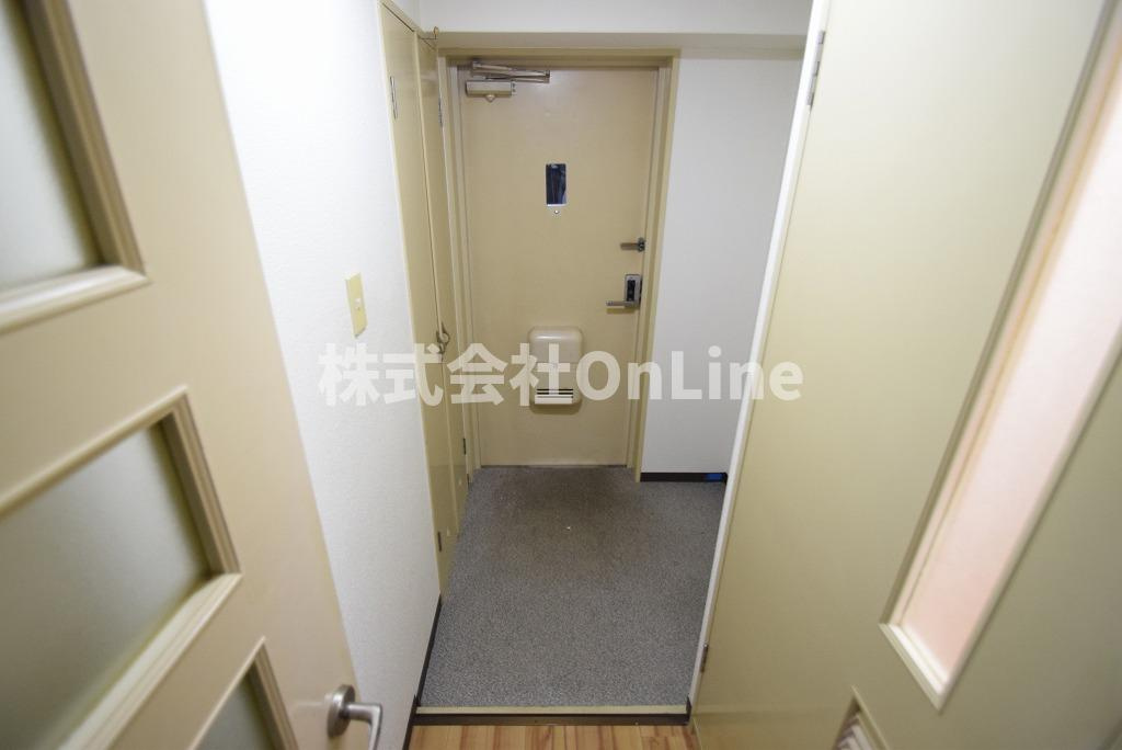 ライラック上本町の玄関