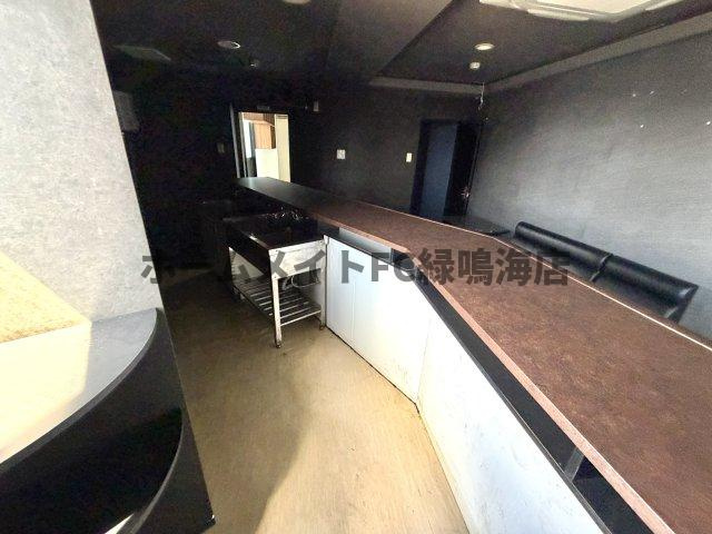 ダンディビルの内装