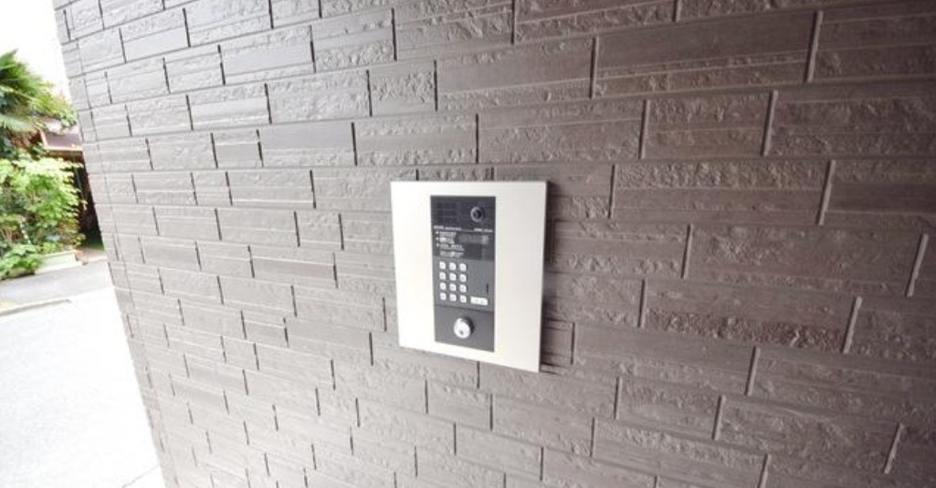 ＬＡＵＲＥＬ柴又のエントランス