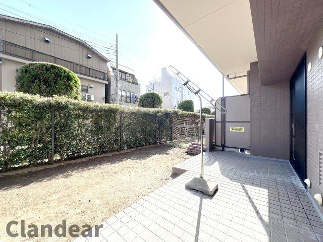 メイツ立石サウスコートの庭|ドキドキの新生活も、安心してスタート。ぴったりの住まいを見つけませんか？クランディアが一緒に住まい選びをサポートします‼　まずは、お気軽にお問合せください　＃クランディア