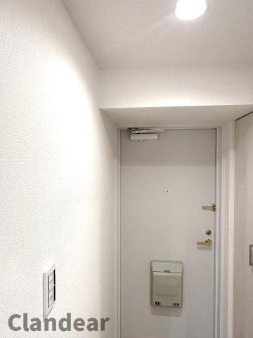 メイツ立石サウスコートの玄関|ドキドキの新生活も、安心してスタート。ぴったりの住まいを見つけませんか？クランディアが一緒に住まい選びをサポートします‼　まずは、お気軽にお問合せください　＃クランディア