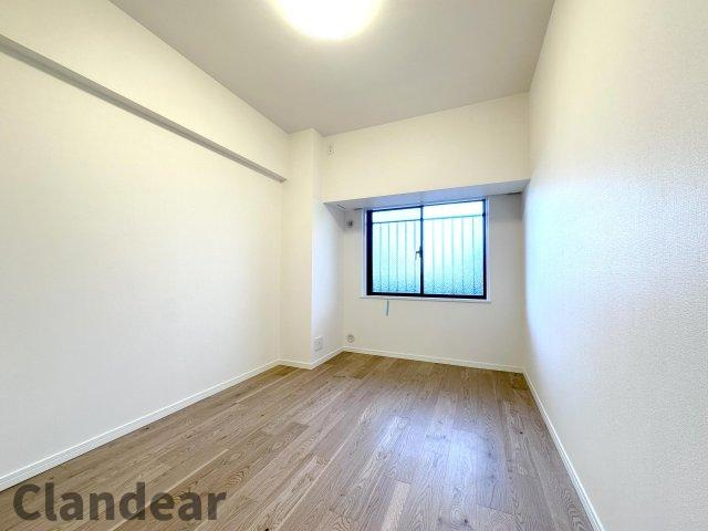 メイツ立石サウスコートの洋室|ドキドキの新生活も、安心してスタート。ぴったりの住まいを見つけませんか？クランディアが一緒に住まい選びをサポートします‼　まずは、お気軽にお問合せください　＃クランディア