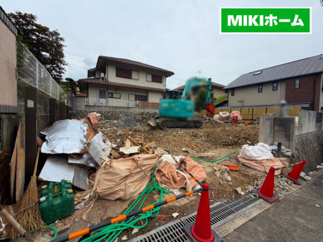 箕面市粟生新家５丁目　土地