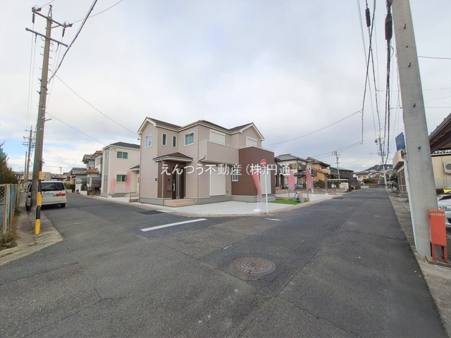 ハートフルタウン白山町5期の前面道路含む現地写真