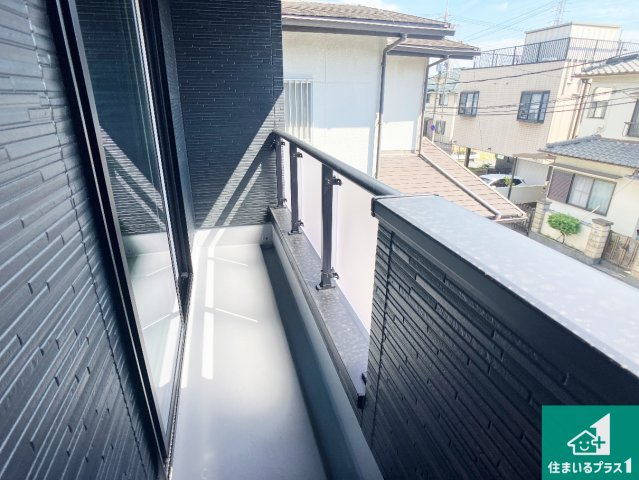 加古川市尾上町口里　第11期　新築一戸建てのバルコニー|ワイドバルコニーは洗濯物を干すスペースが広いのでご家族が多くても安心！