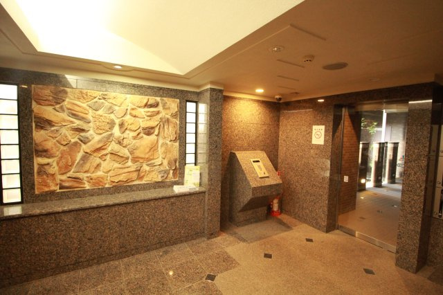 【エントランス】