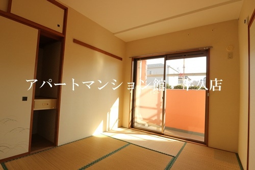 牛久ロイヤルレジデンスDⅠ型の和室