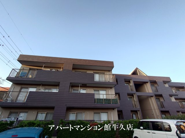 牛久ロイヤルレジデンスDⅠ型の外観