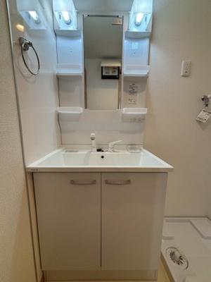 【独立洗面台】 | コンフォート福生 | ※室内写真は別部屋の写真です。同仕様、現状優先
