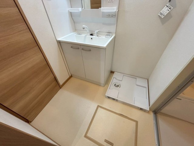 【洗面所】 | コンフォート福生 | ※室内写真は別部屋の写真です。同仕様、現状優先