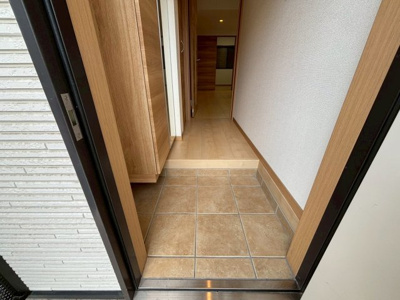 【玄関】 | コンフォート福生 | ※室内写真は別部屋の写真です。同仕様、現状優先