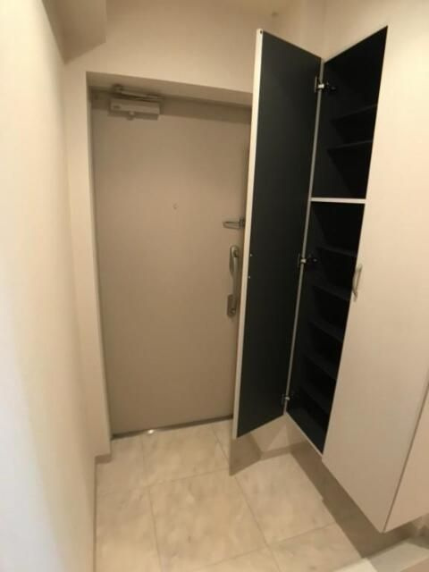 ケイウッドハウスの玄関