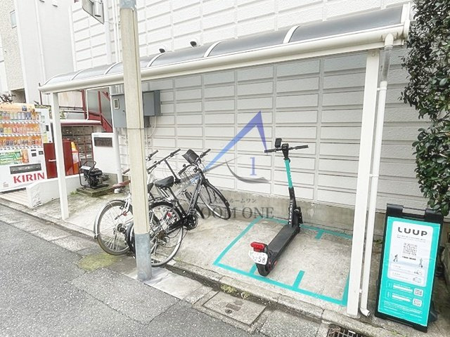 ホワイトシャトル柿の木坂のその他共用部分|駐輪場です。
