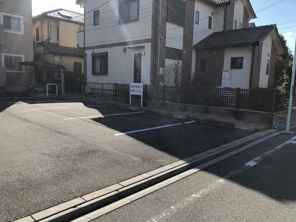 マーベラスの駐車場|駐車スペースもあります
