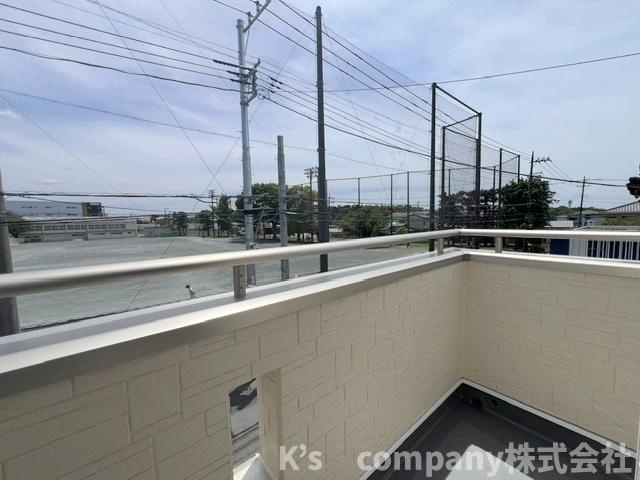 ●藤沢市打戻　中古戸建のバルコニー|バルコニーは前面に棟がなく、開放感があります◇