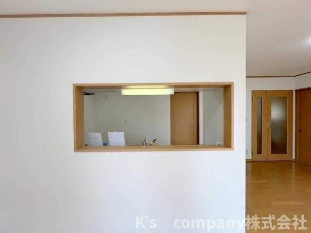 ●藤沢市打戻　中古戸建のキッチン|対面キッチン☆小さいお子様のいるご家庭は、見守りながらかじができます◇