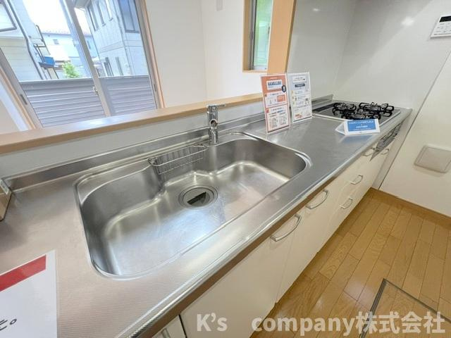 ●藤沢市打戻　中古戸建のキッチン|耐久性に優れたステンレス素材のシンク◇