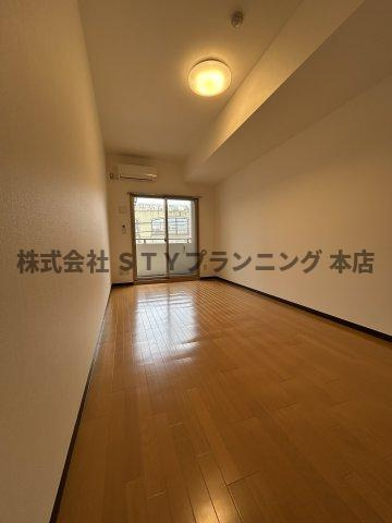 仲介手数料０円！クレスト覚王山の居間・リビング